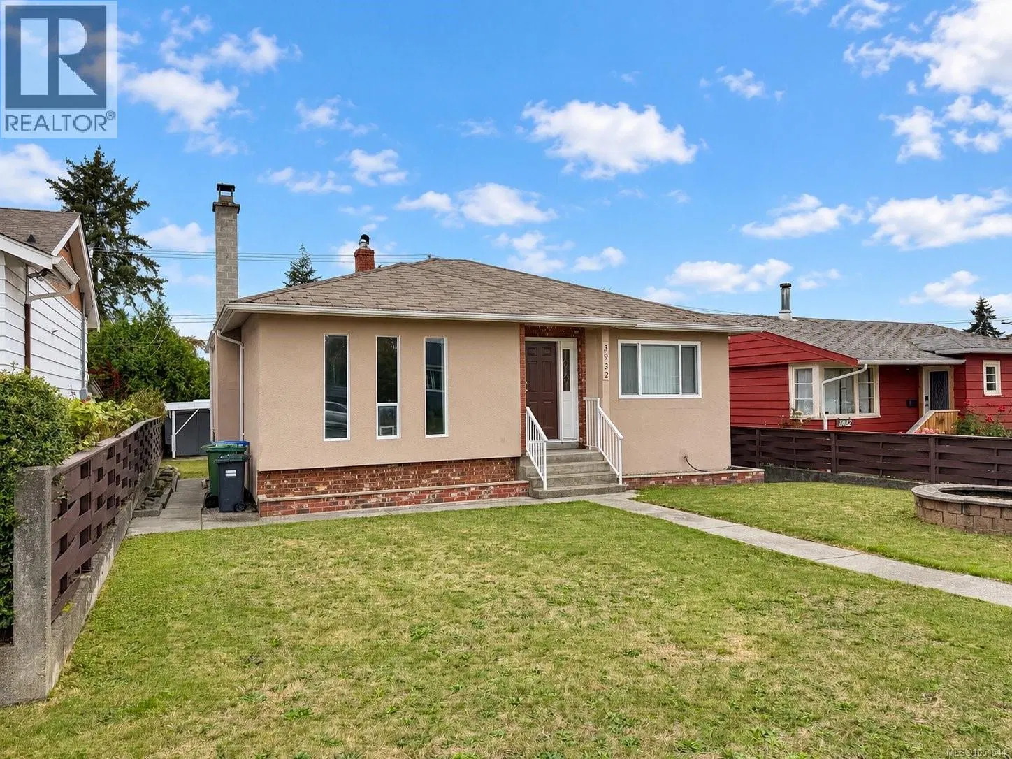 Photo 2 of 45 at 3932 4th Avenue