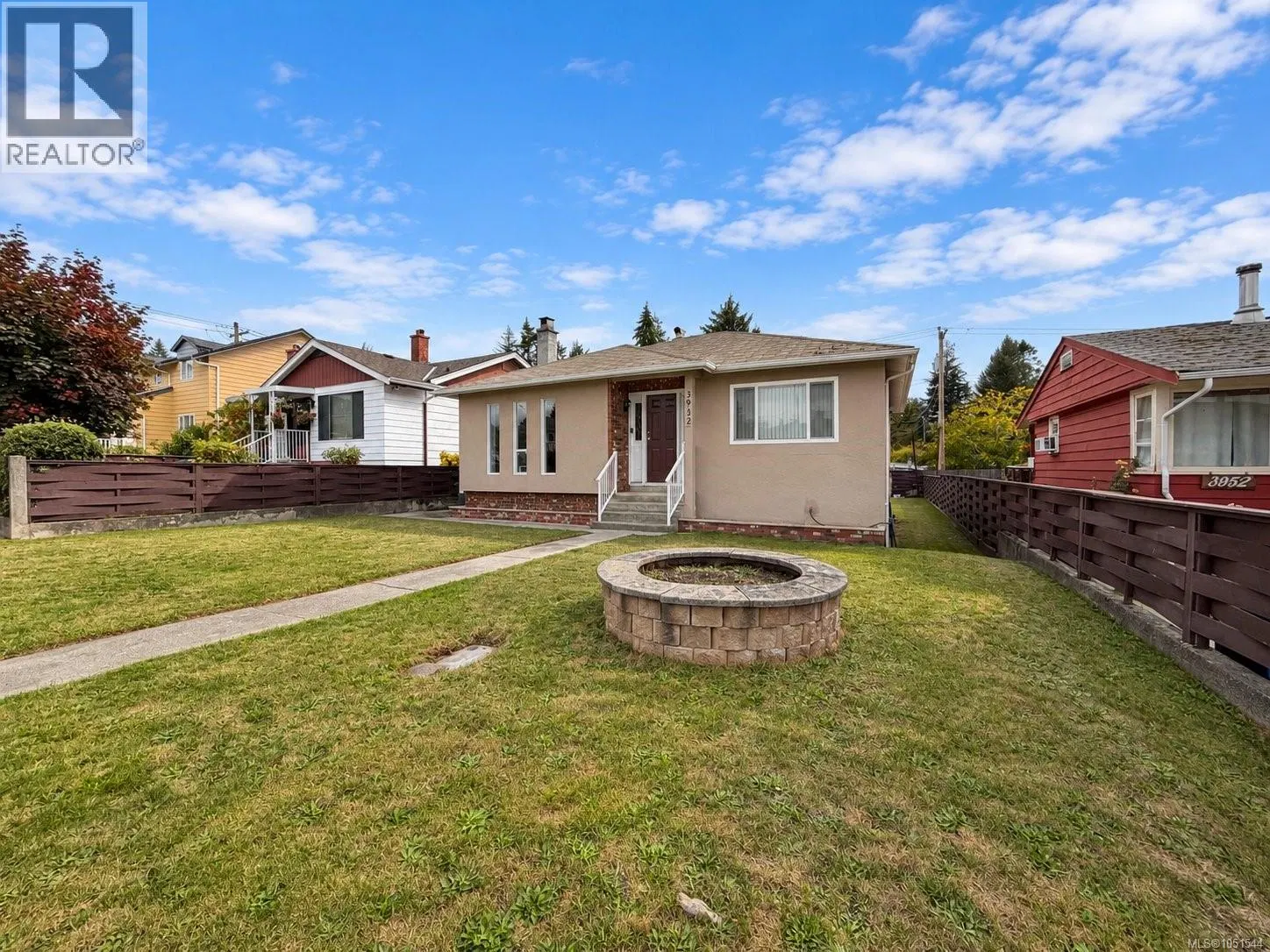 Photo 3 of 45 at 3932 4th Avenue