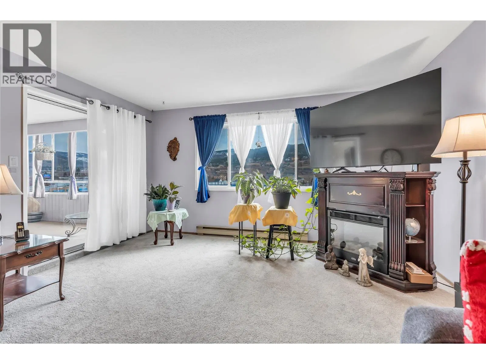 Photo 4 of 22 at #402 – 272 Green Avenue