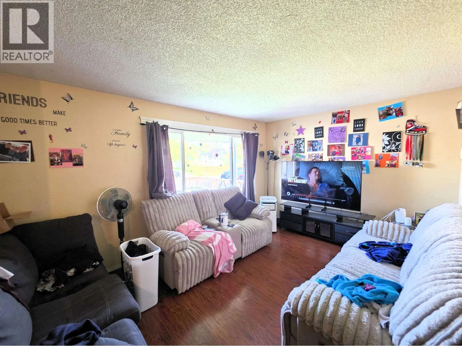 Photo 4 of 14 at 1459 MILBURN Avenue