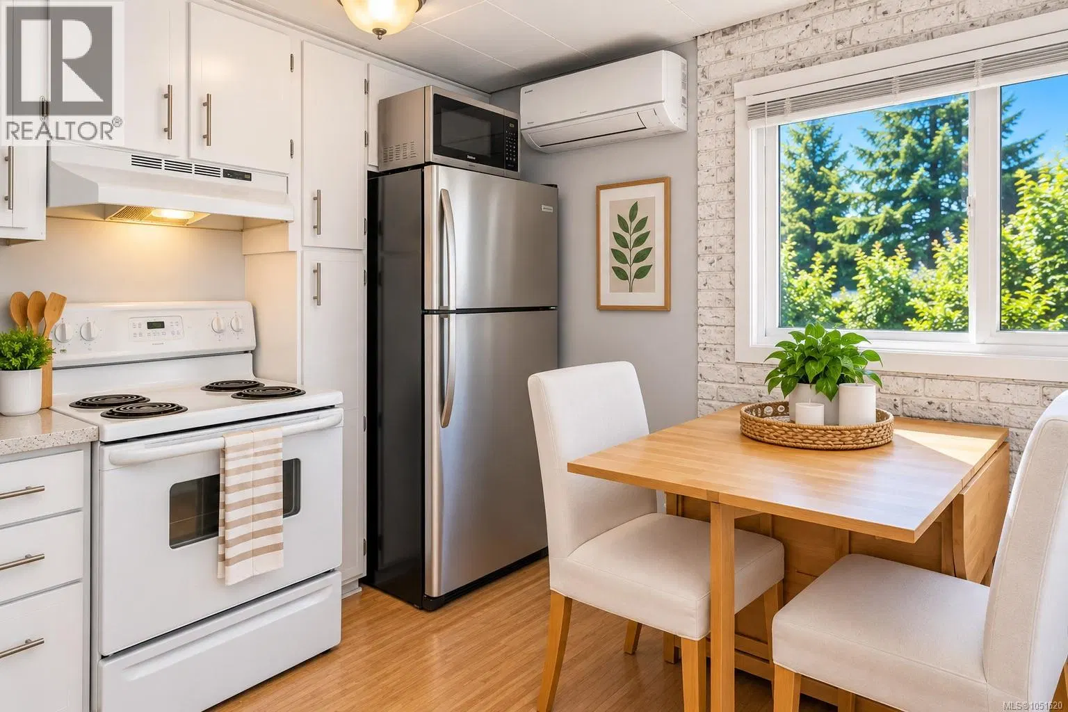 Photo 3 of 34 at #13 – 5838 Blythwood Road