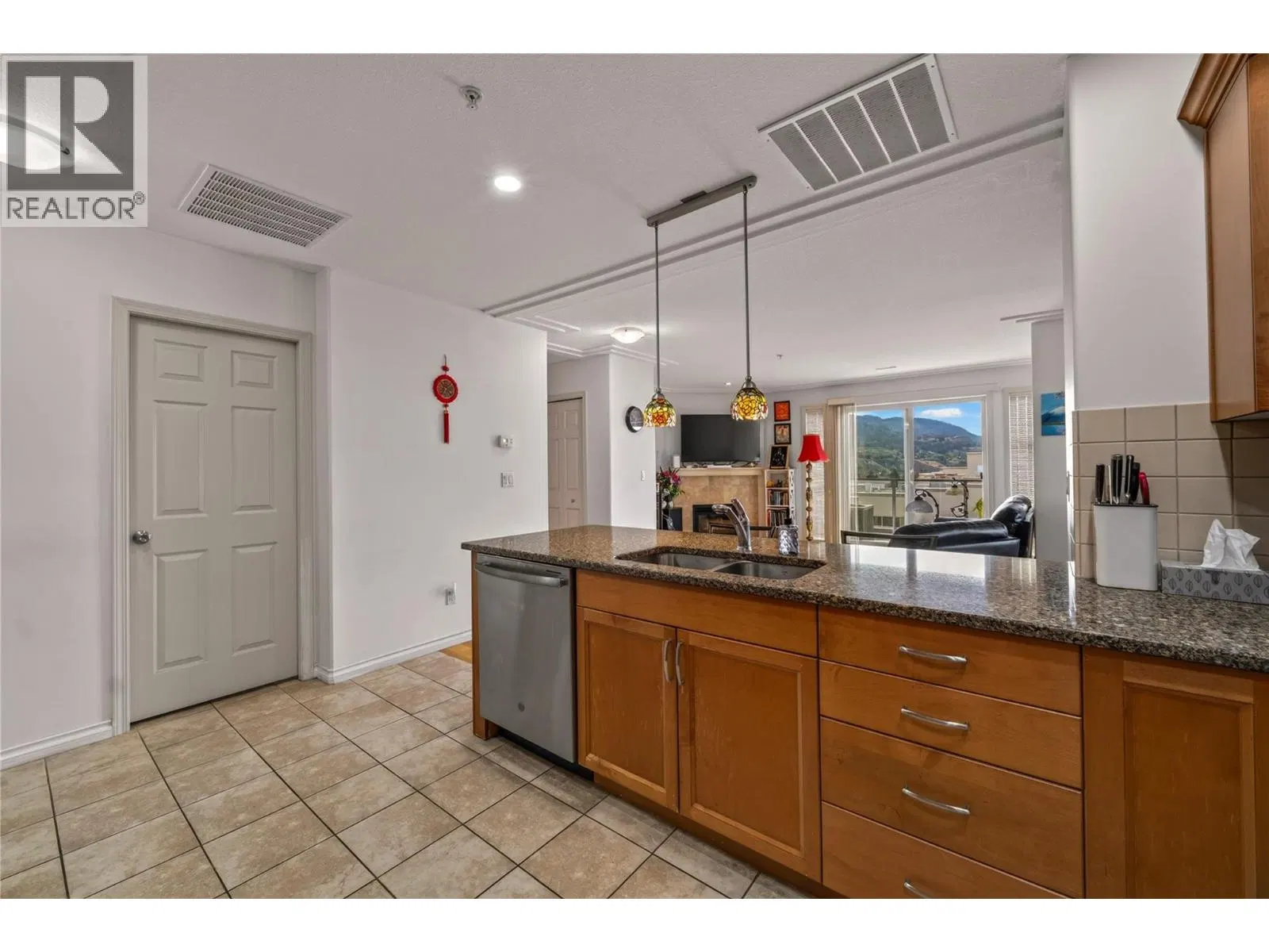 Photo 3 of 41 at #1003 – 2125 Atkinson Street