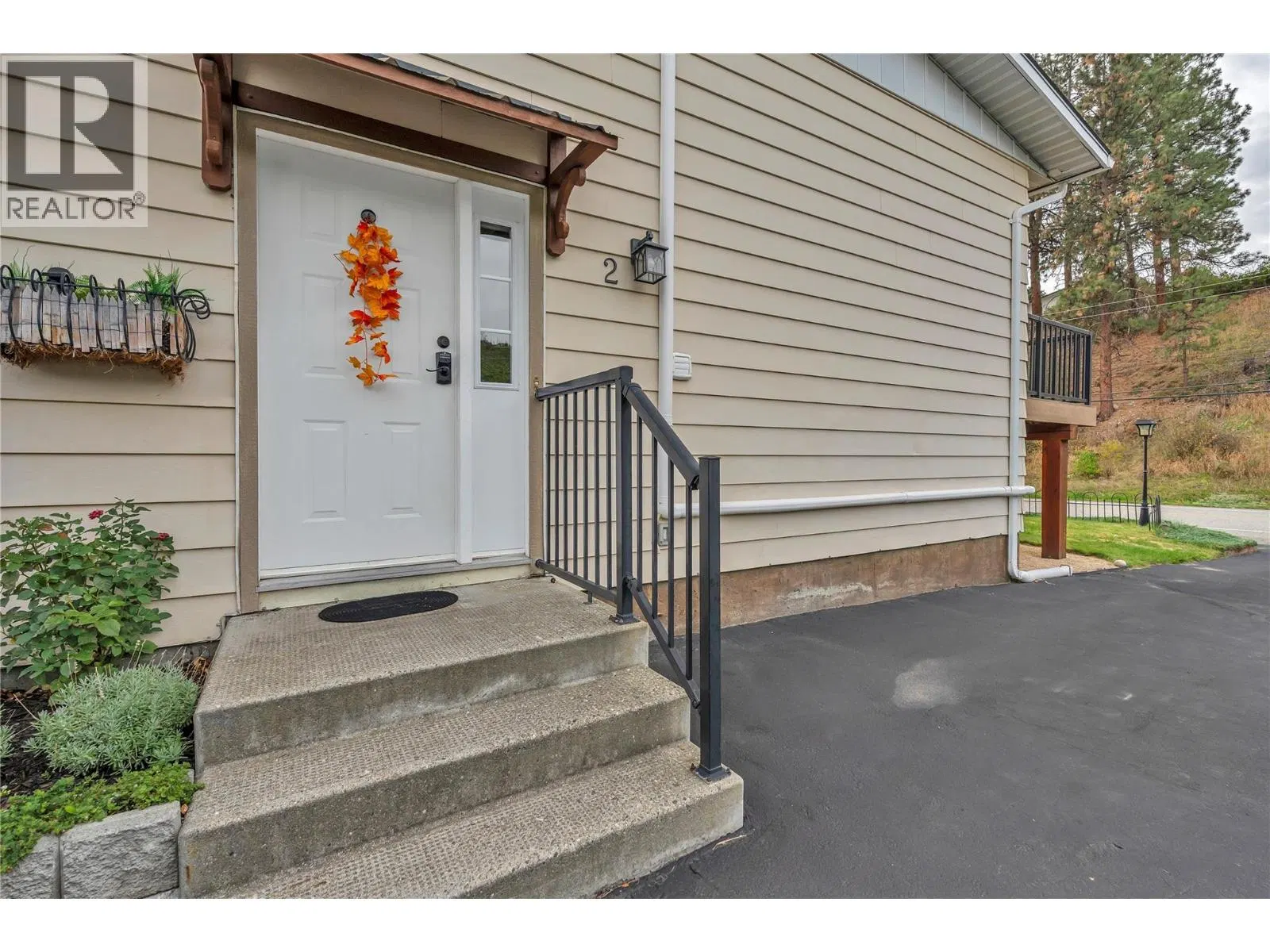 #2 – 11318 Jubilee Road