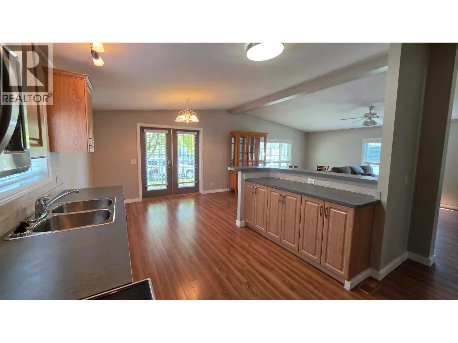 Photo 5 of 29 at #114 – 6688 Tronson Road