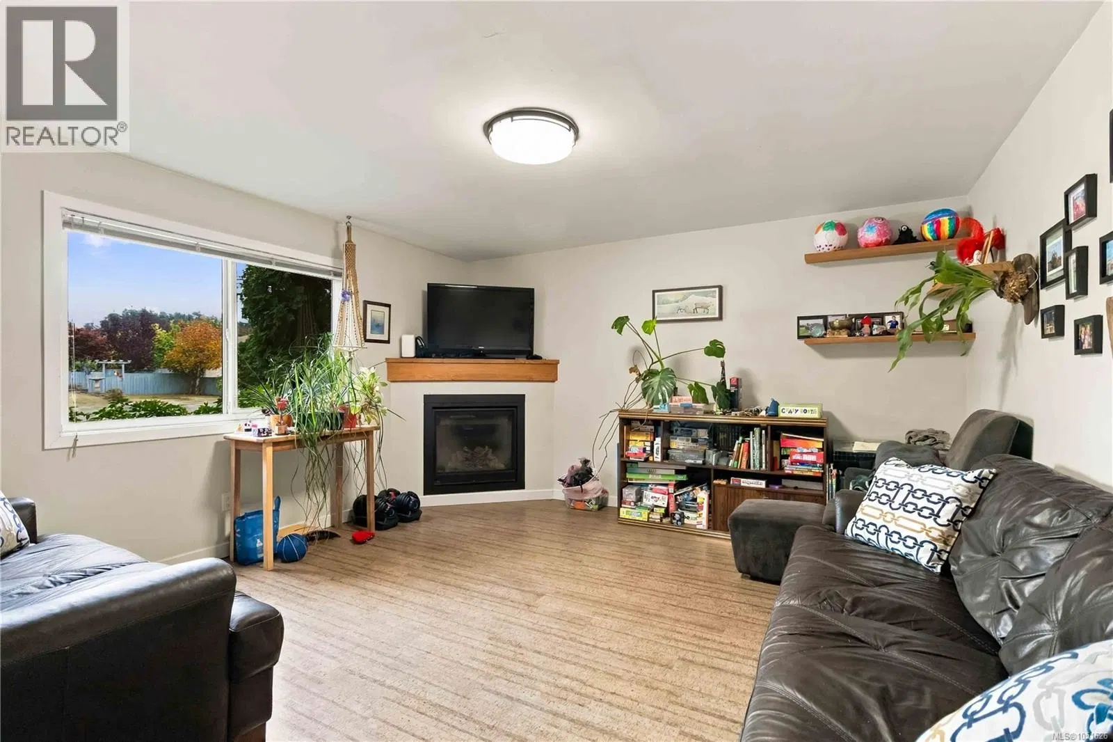 Photo 4 of 44 at 2778 Kingswood Road