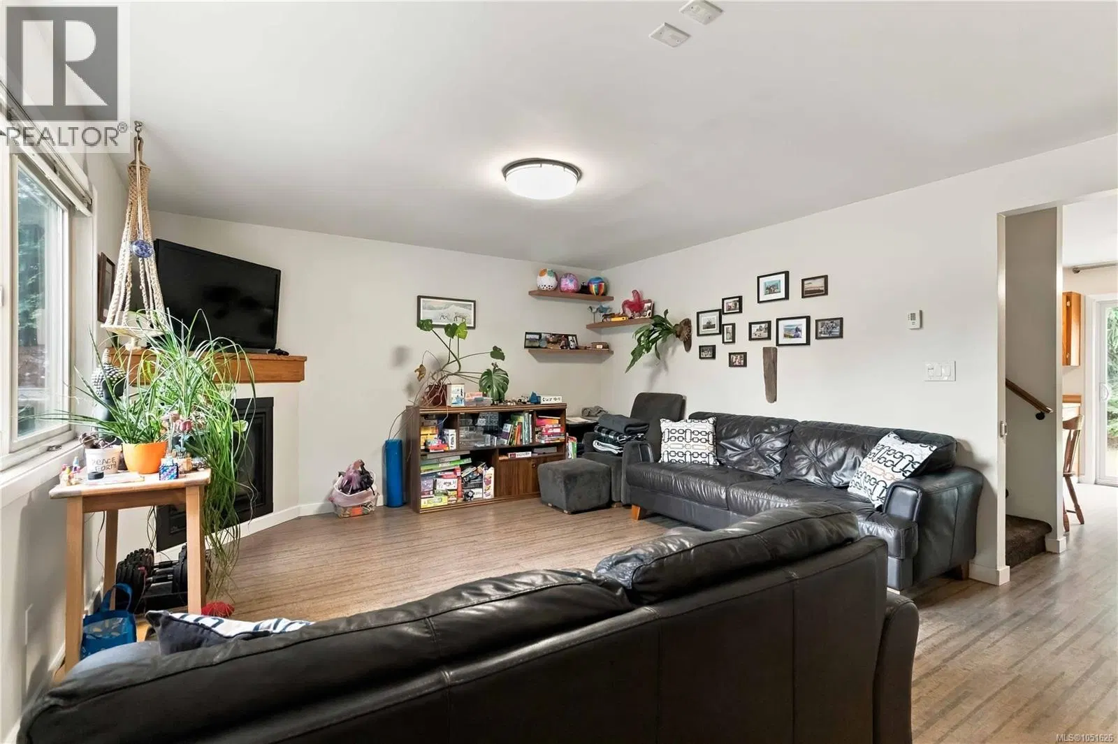 Photo 5 of 44 at 2778 Kingswood Road