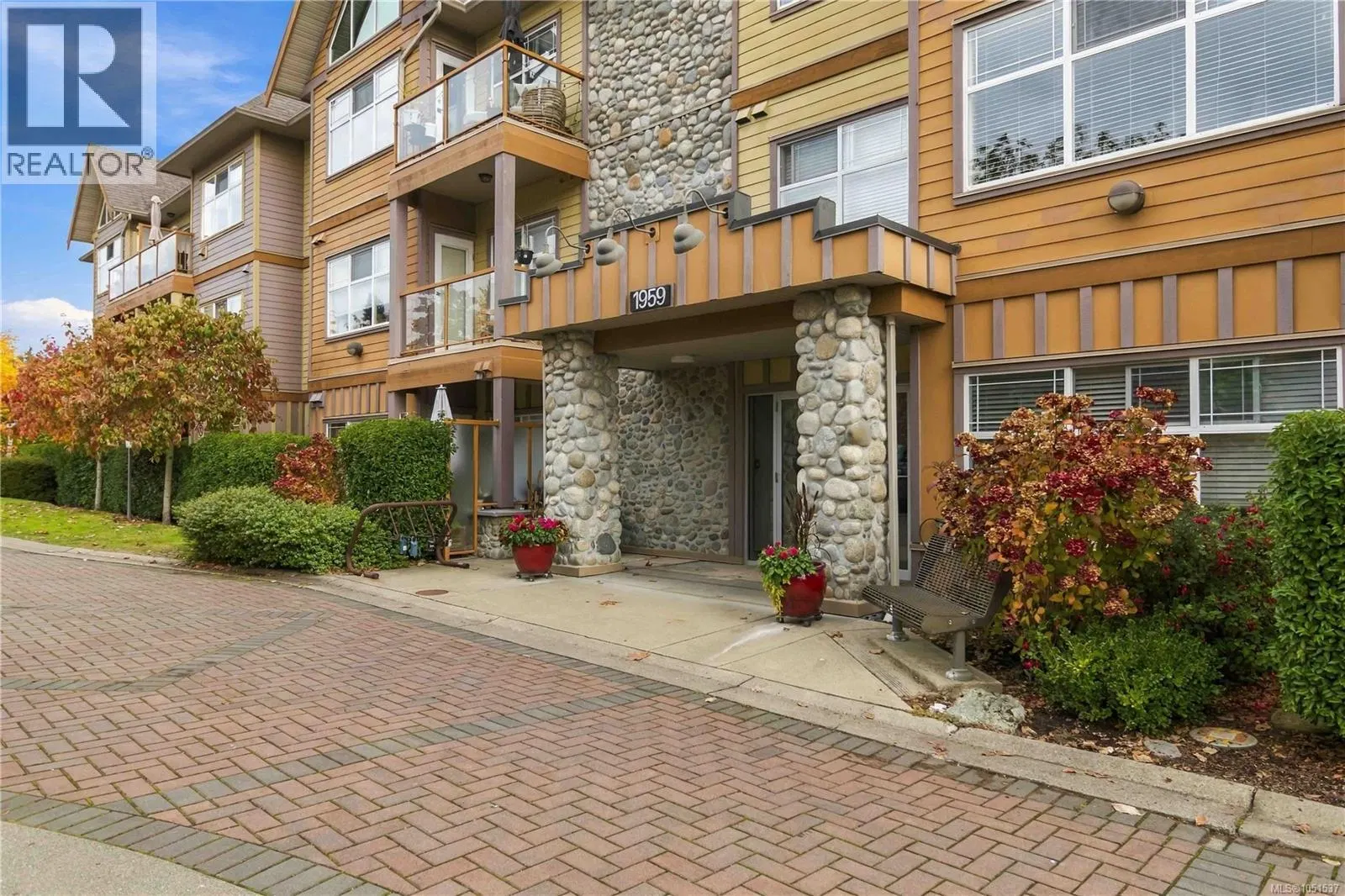 Photo 4 of 39 at #308 – 1959 Polo Park Court