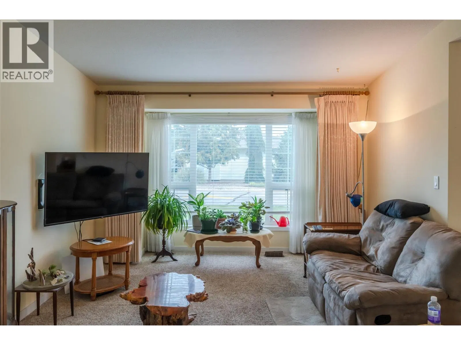 Photo 4 of 50 at #109 – 3400 Wilson Street