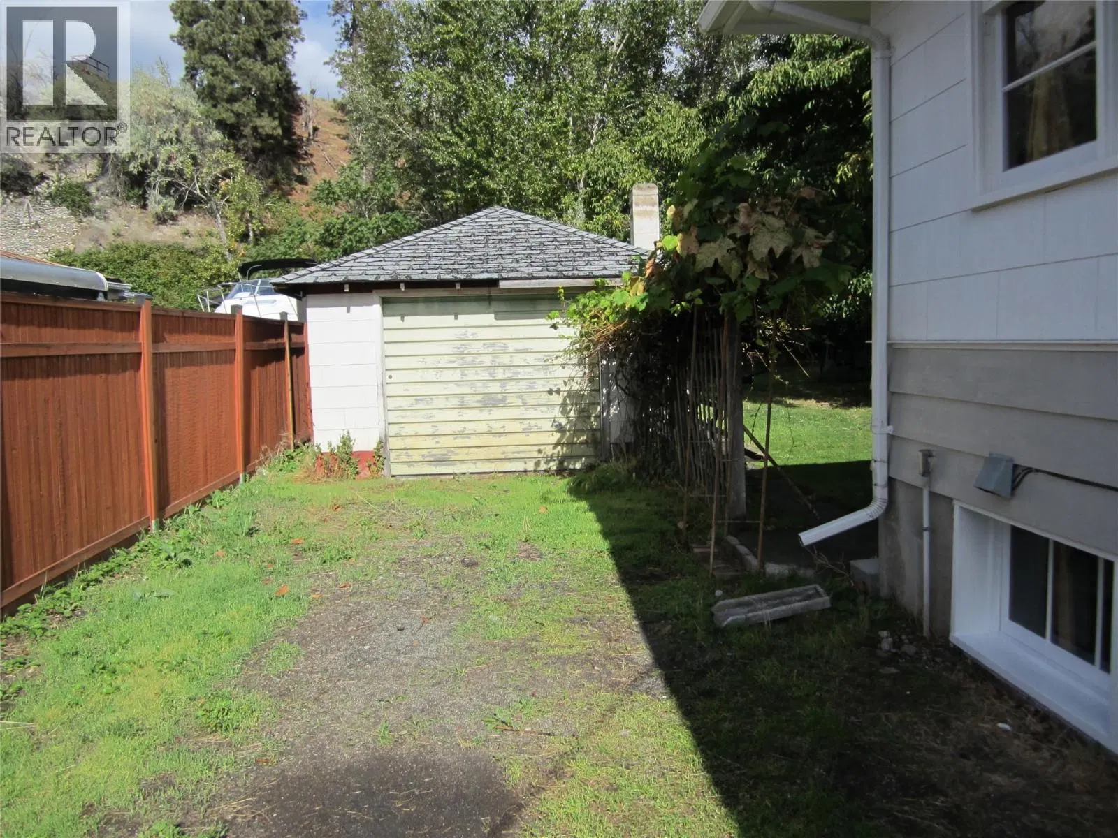 Photo 3 of 11 at 1285 Forestbrook Drive