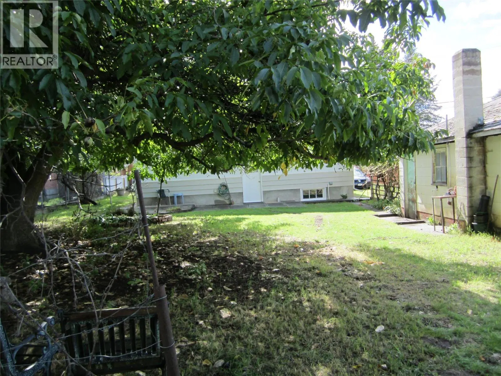 Photo 5 of 11 at 1285 Forestbrook Drive