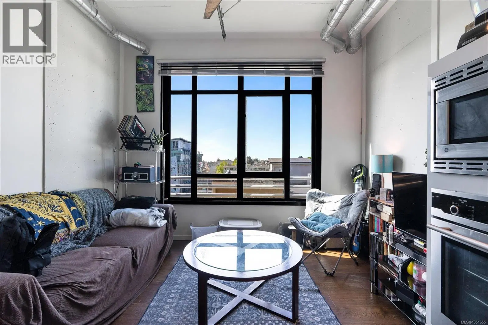 Photo 3 of 23 at #610 – 1029 View Street