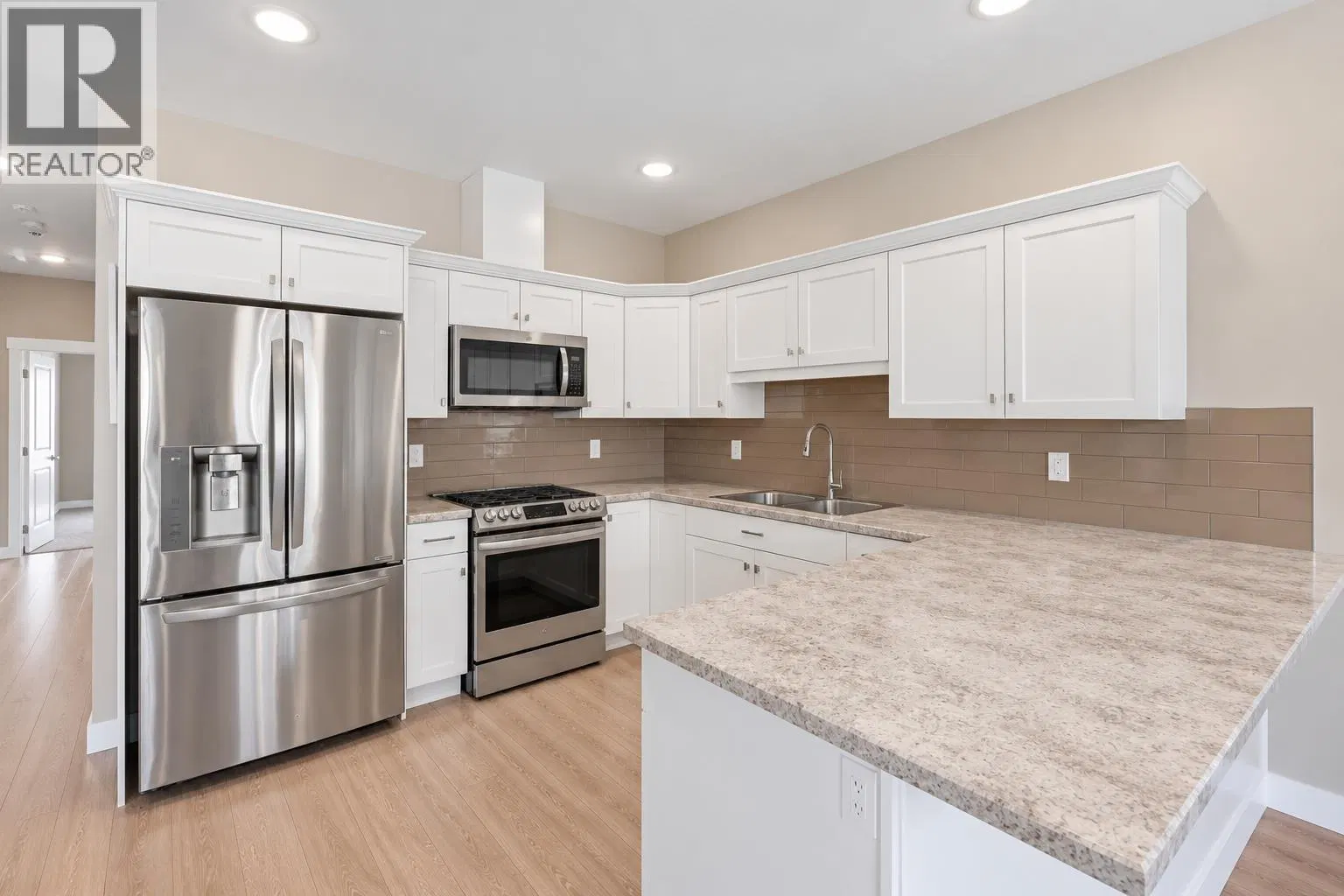 Photo 3 of 49 at 2352 Bossert Avenue
