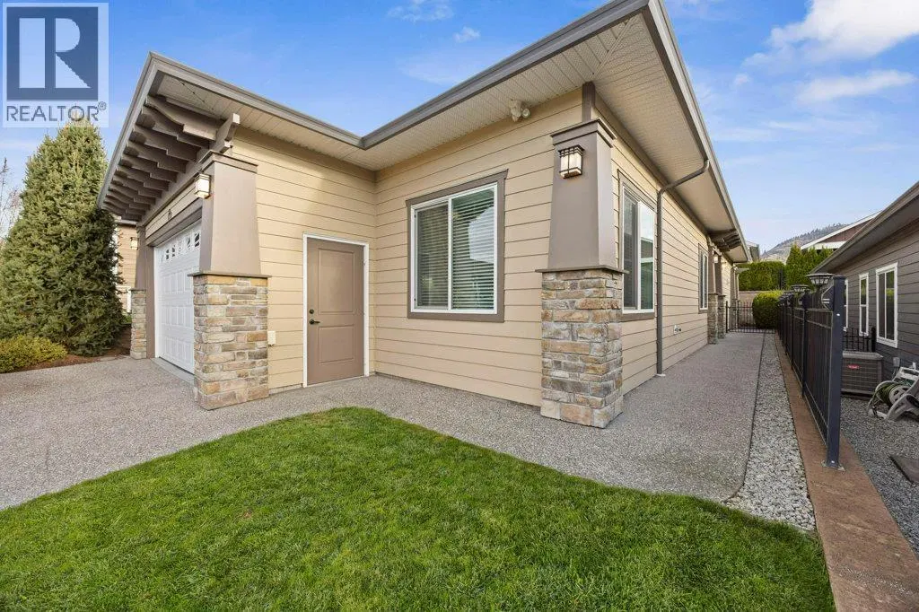 Photo 5 of 47 at 2085 Clover Drive