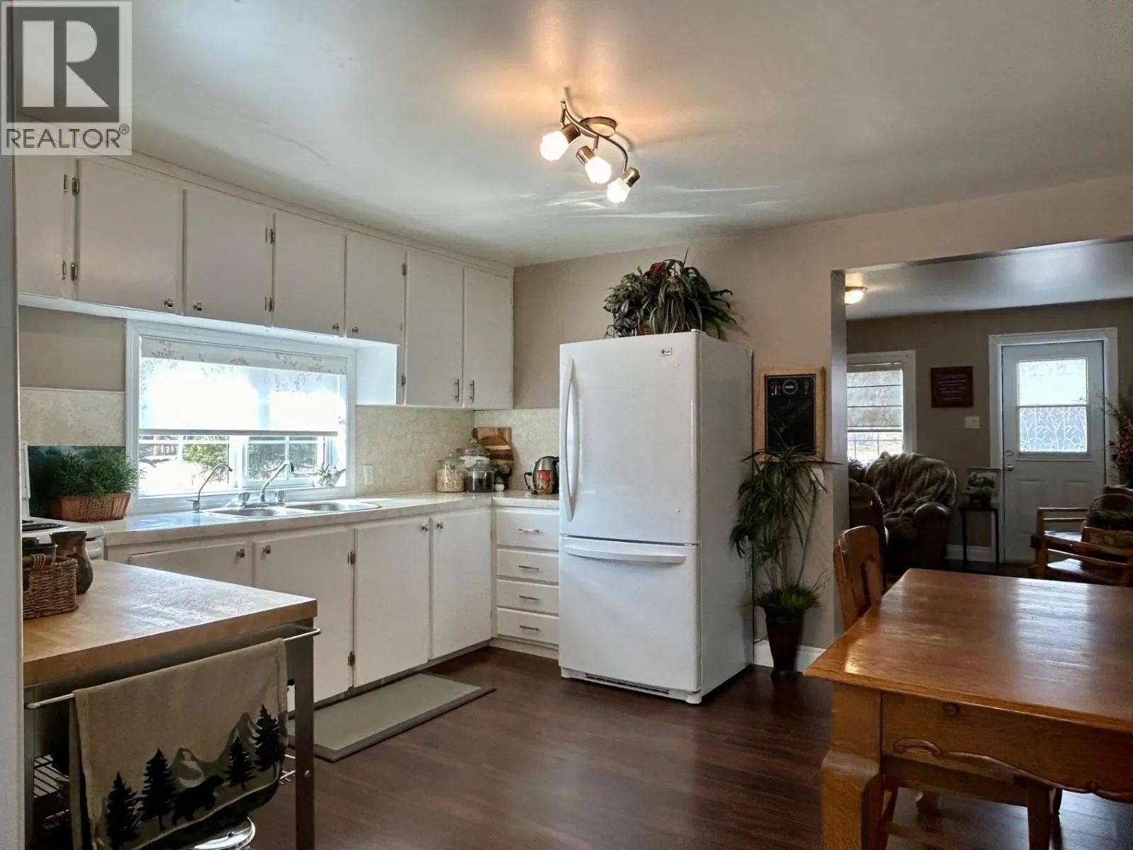 Photo 2 of 19 at 5604 49 Street