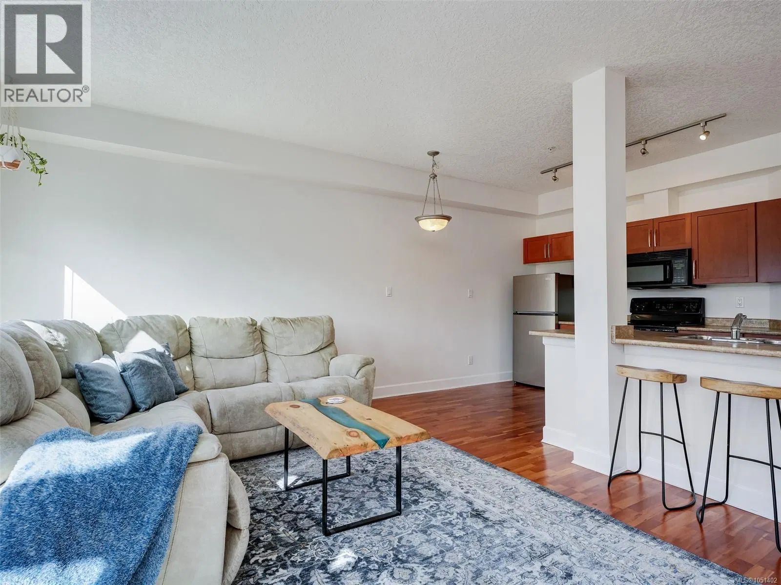 Photo 5 of 27 at #407 – 1156 Colville Road