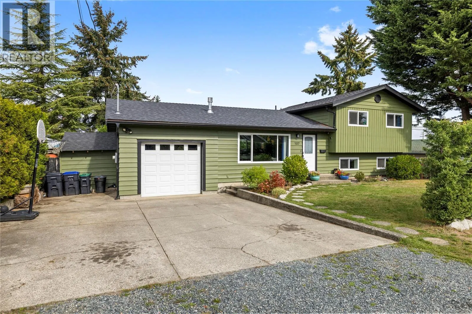 107 Moss Avenue