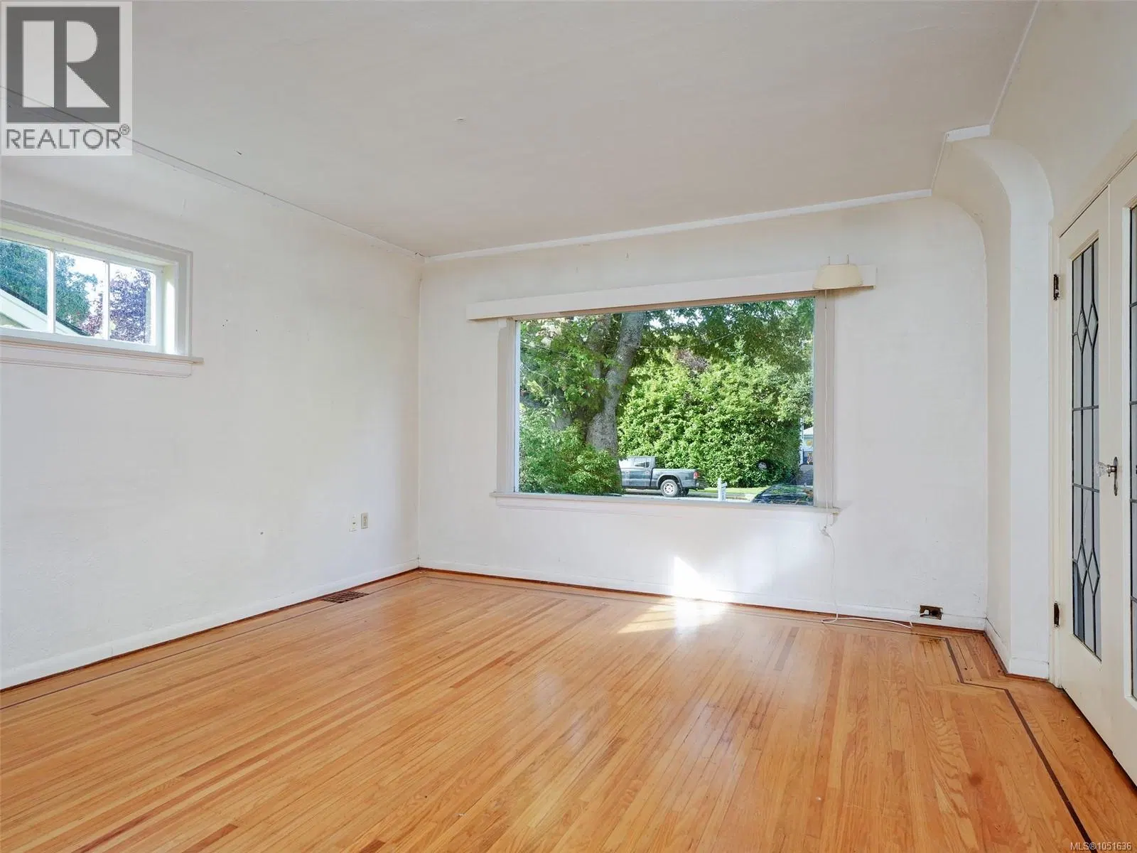 Photo 4 of 38 at 667 St. Patrick Street