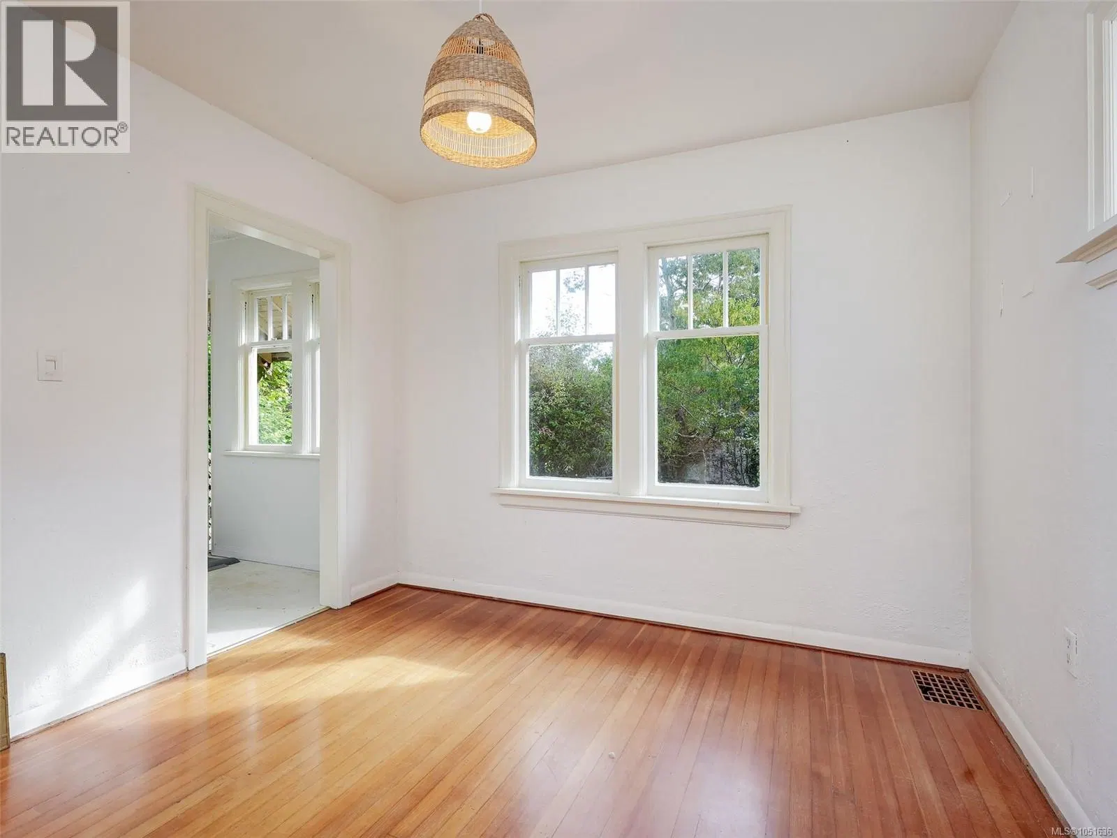 Photo 5 of 38 at 667 St. Patrick Street