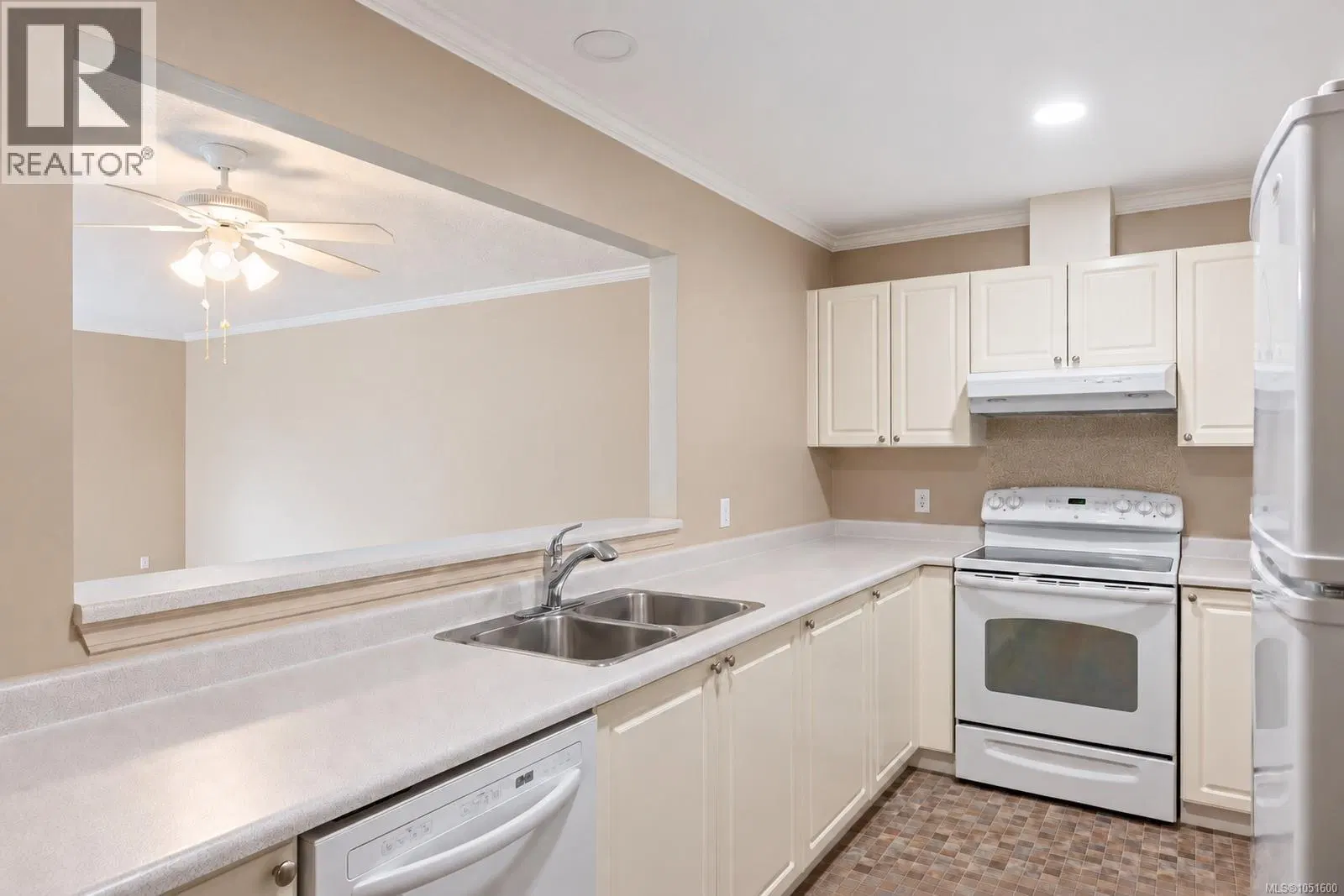 Photo 3 of 24 at #334 – 2245 James White Boulevard