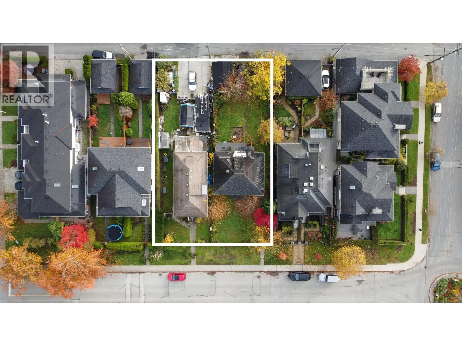 Photo 2 of 4 at 1628 MAHON Avenue