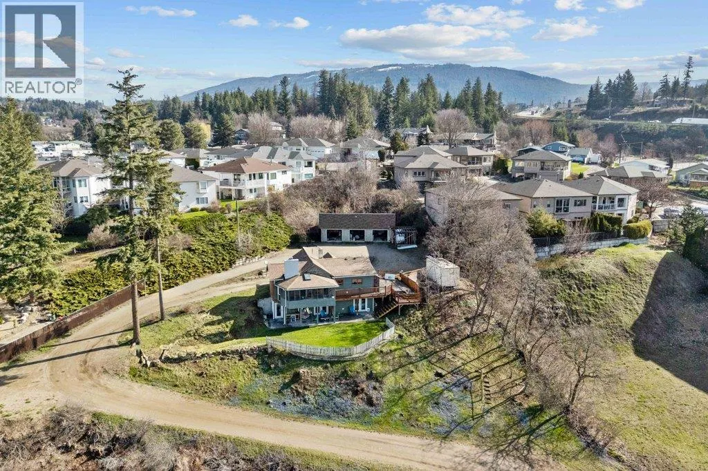 Photo 5 of 77 at 1321 10th Avenue
