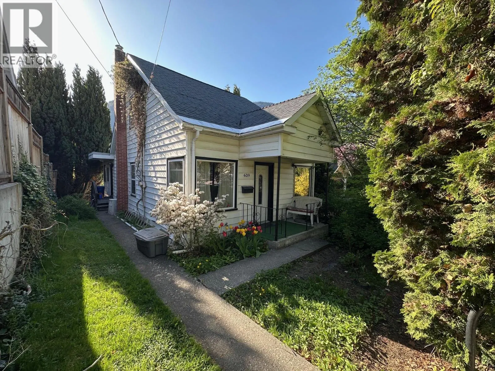 Photo 2 of 23 at 609 Second Street