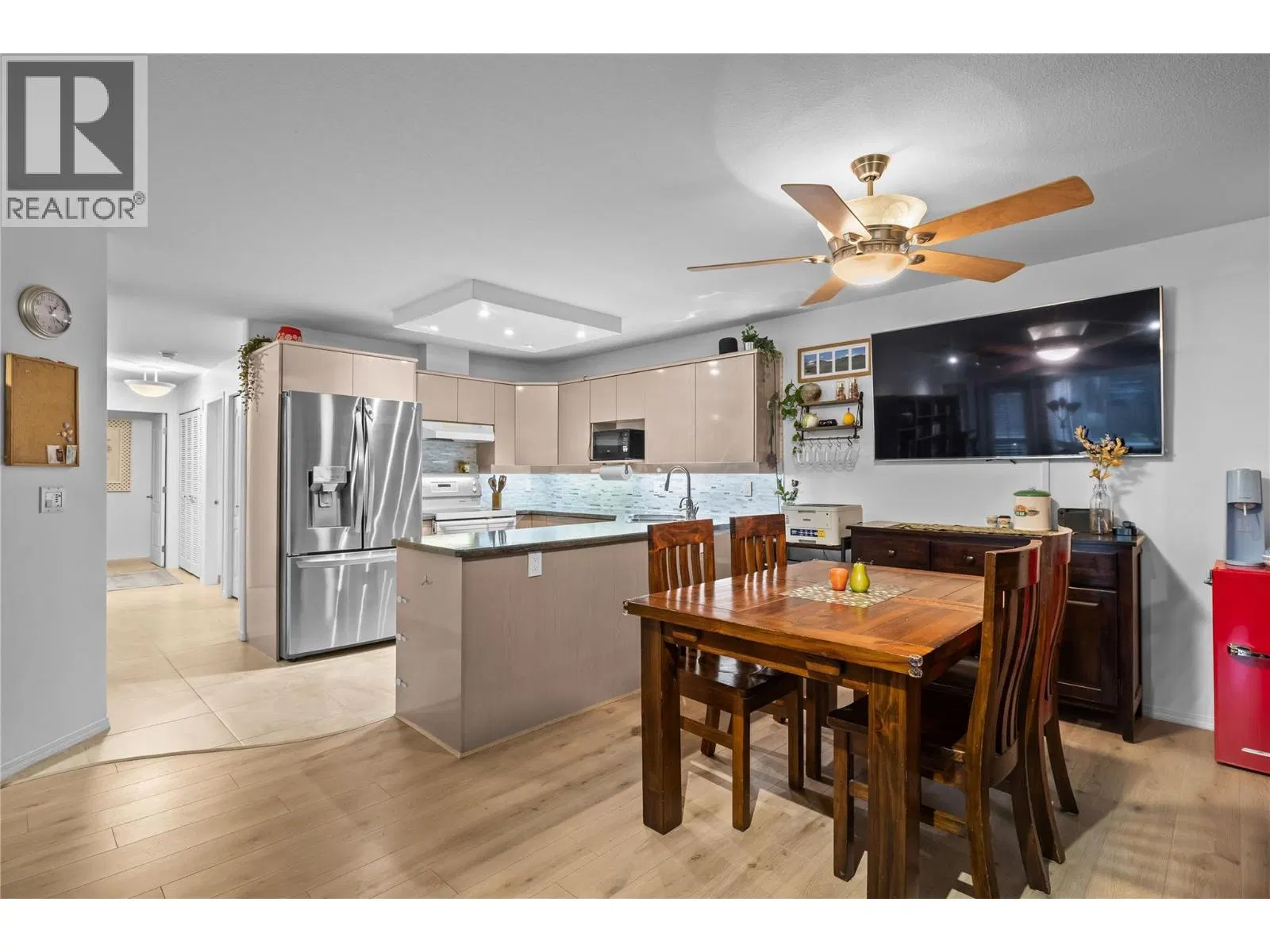 Photo 4 of 27 at #109 – 2288 Benvoulin Road