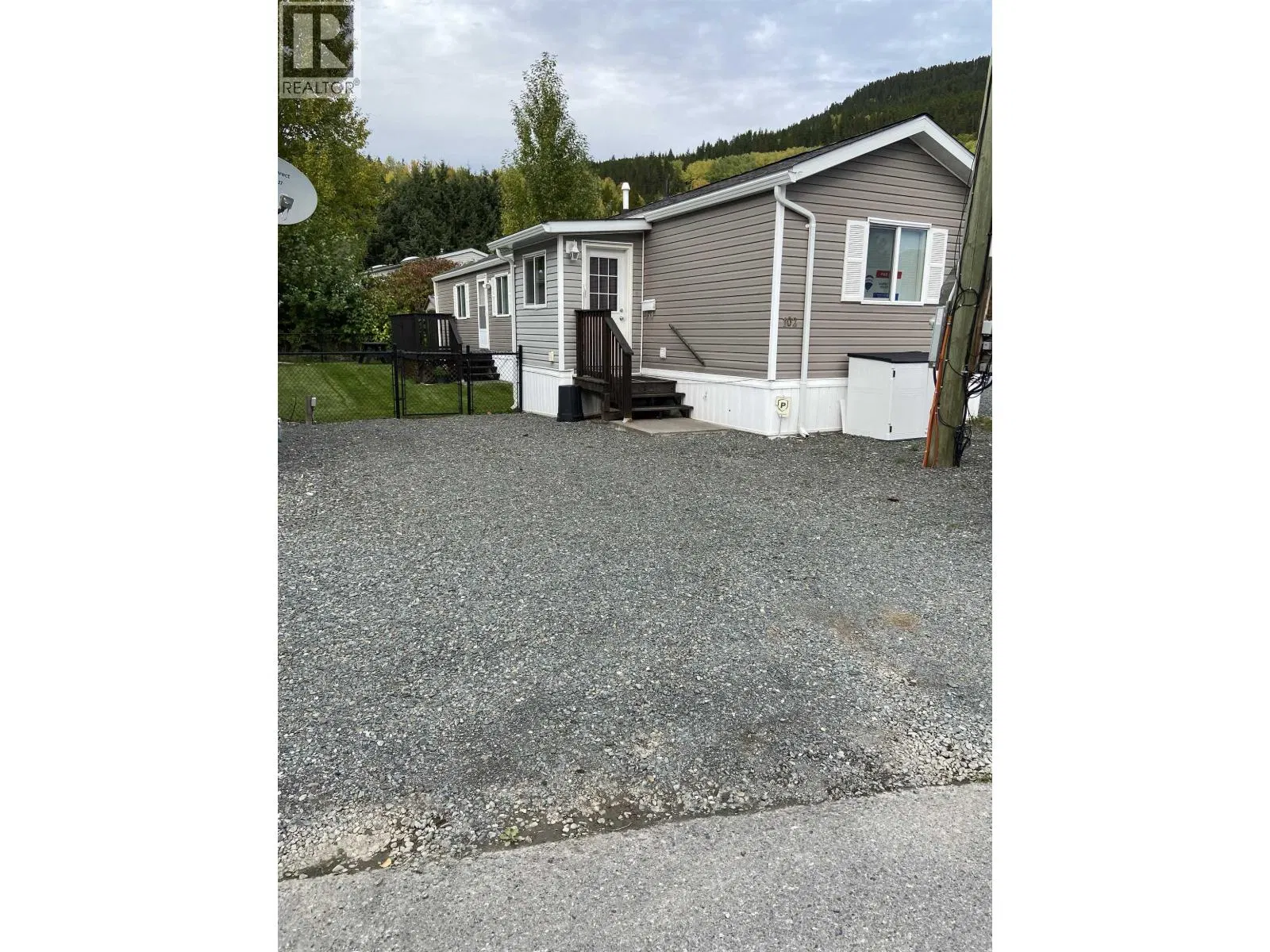 #102 – 3614 KALUM Street