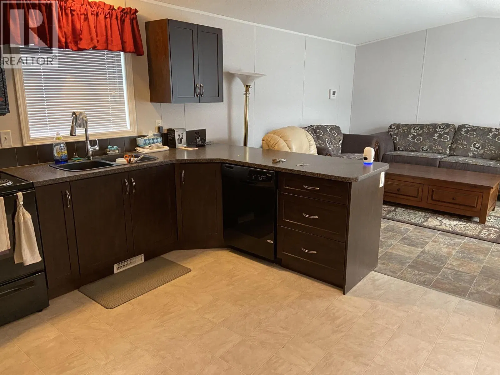 Photo 3 of 19 at #102 – 3614 KALUM Street