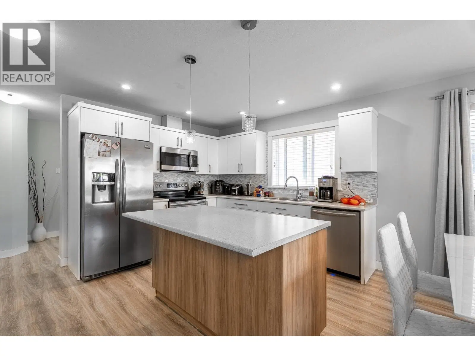 Photo 4 of 28 at #135 – 8800 DALLAS Drive