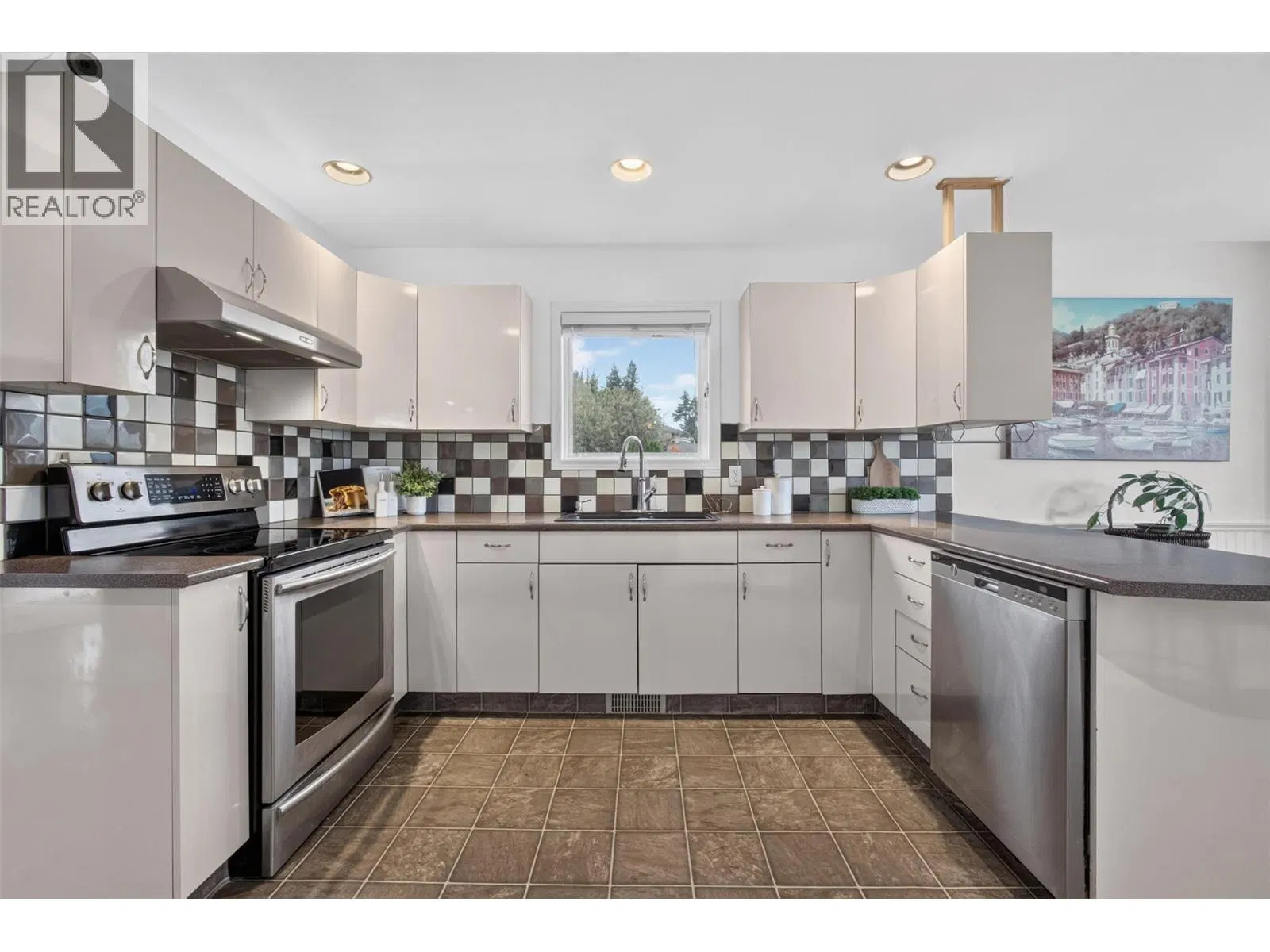 Photo 4 of 58 at 3777 Salloum Road