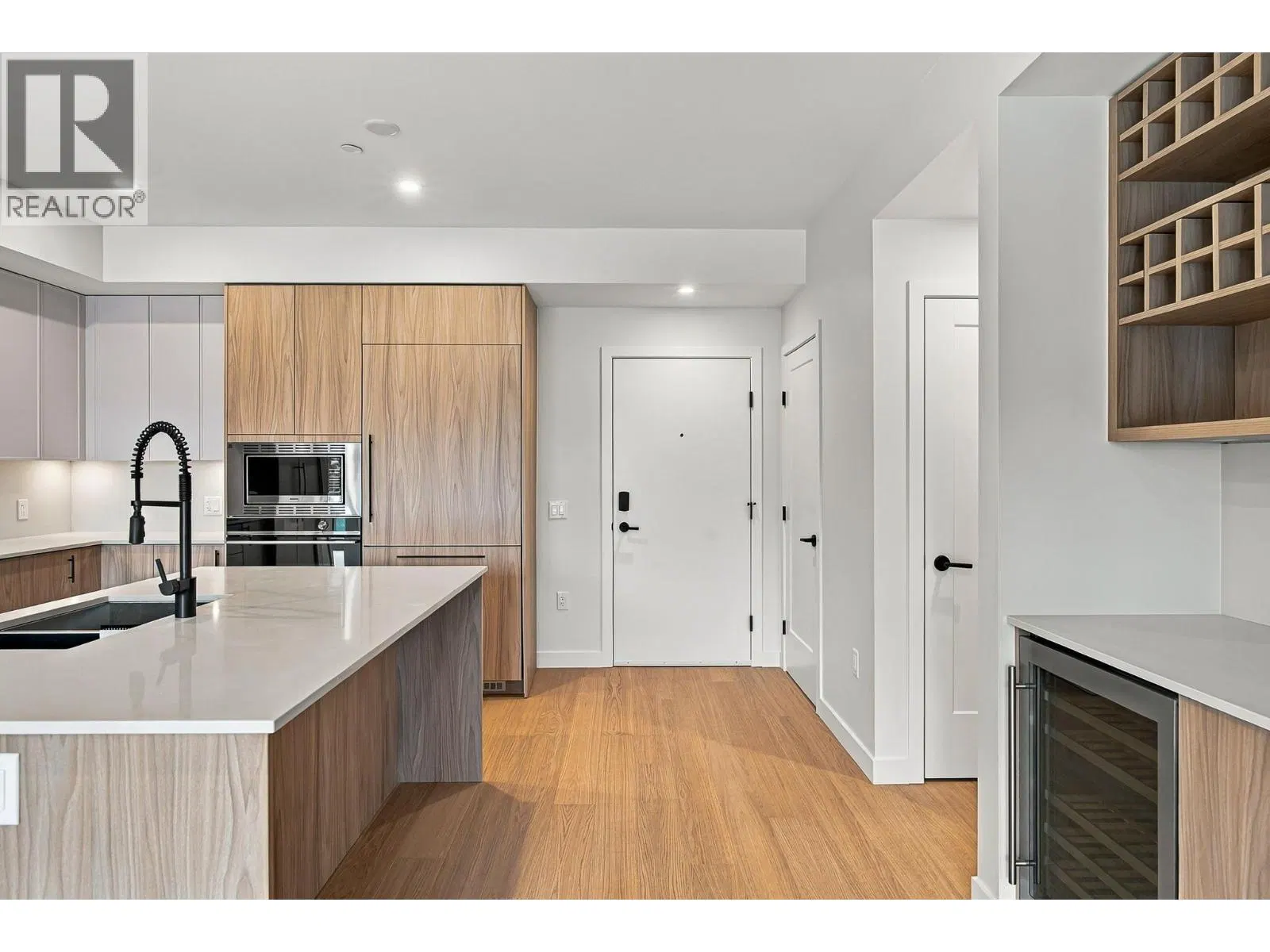 Photo 3 of 29 at #306 – 9654 Benchland Drive