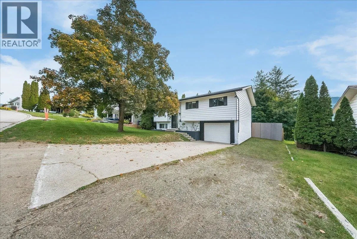 Photo 1 of 42 at 3609 Southridge Drive