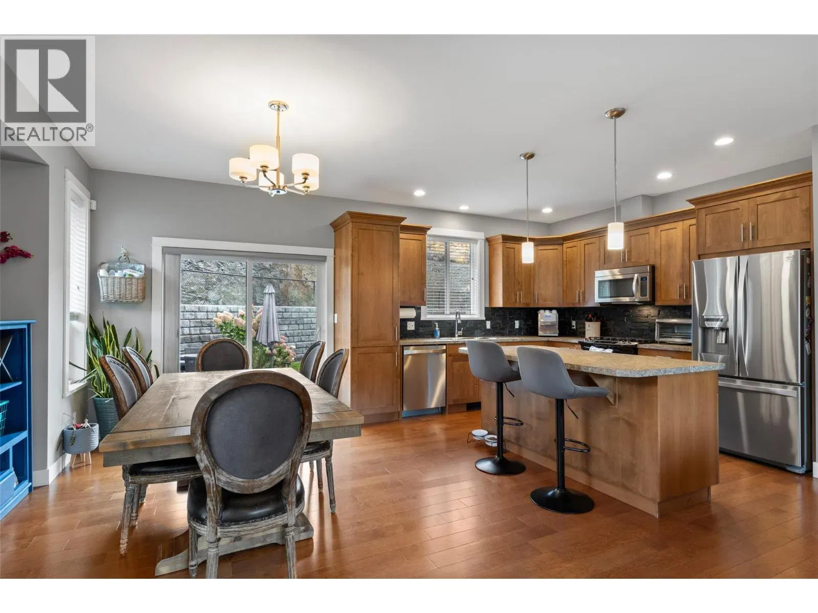 Photo 5 of 27 at 158 Fernie Place