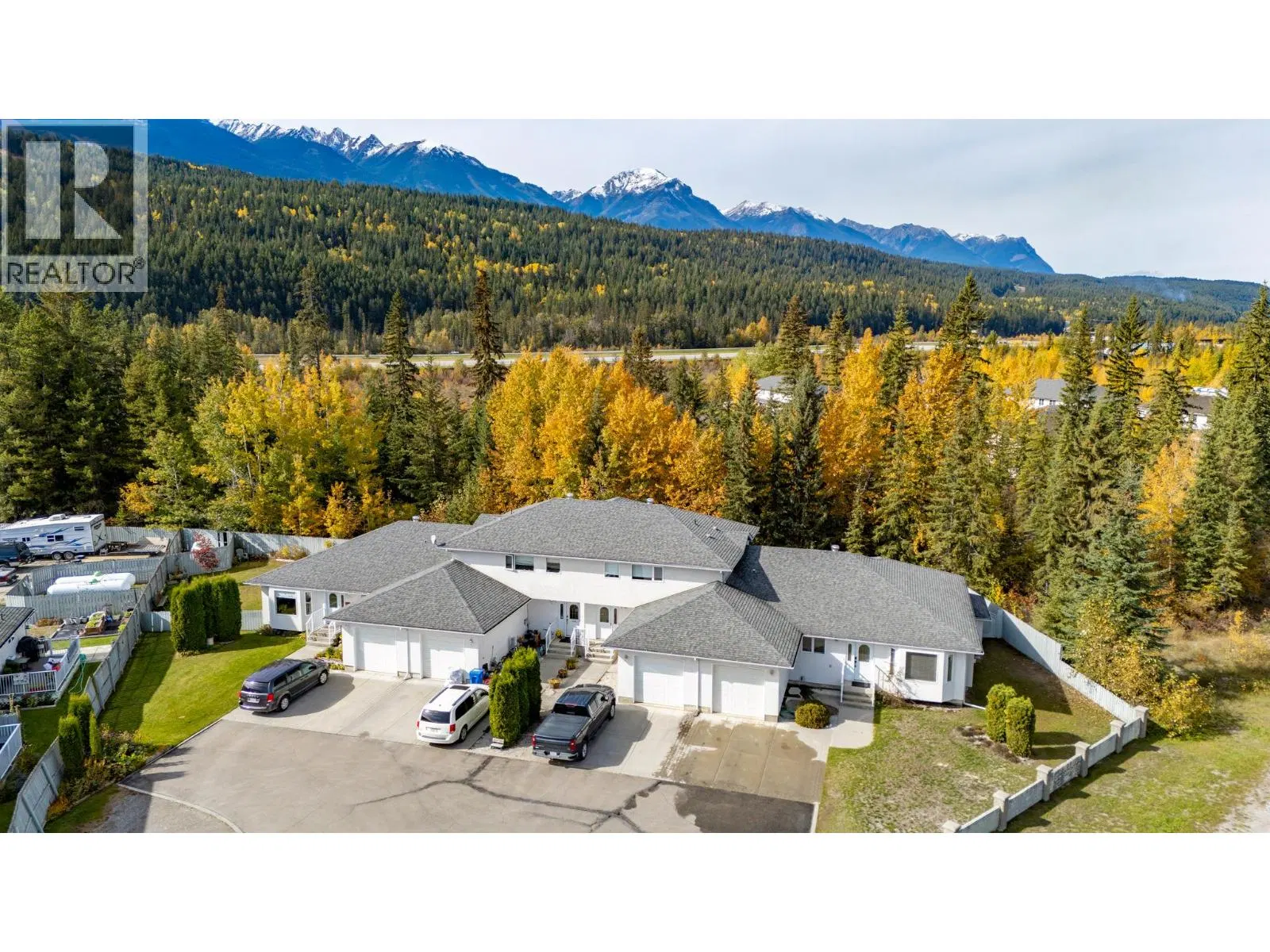 Photo 2 of 59 at #1 – 339 5TH Avenue