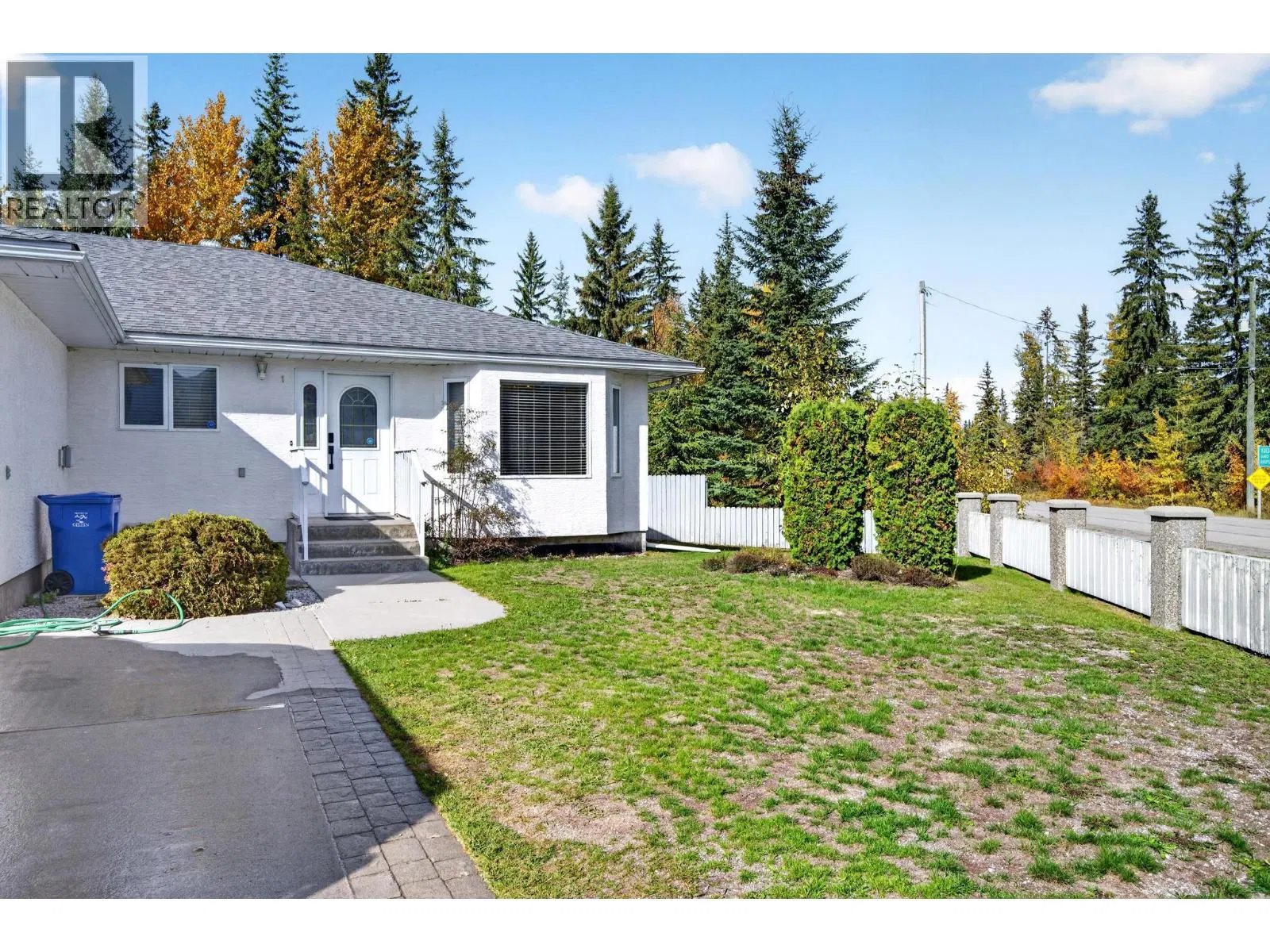Photo 4 of 59 at #1 – 339 5TH Avenue