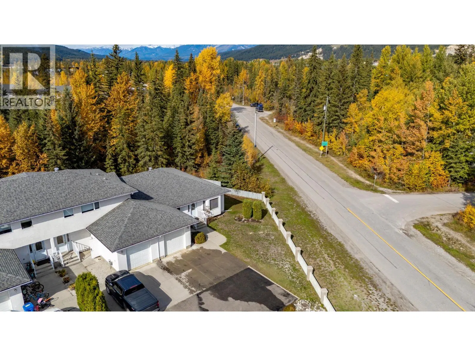 Photo 5 of 59 at #1 – 339 5TH Avenue