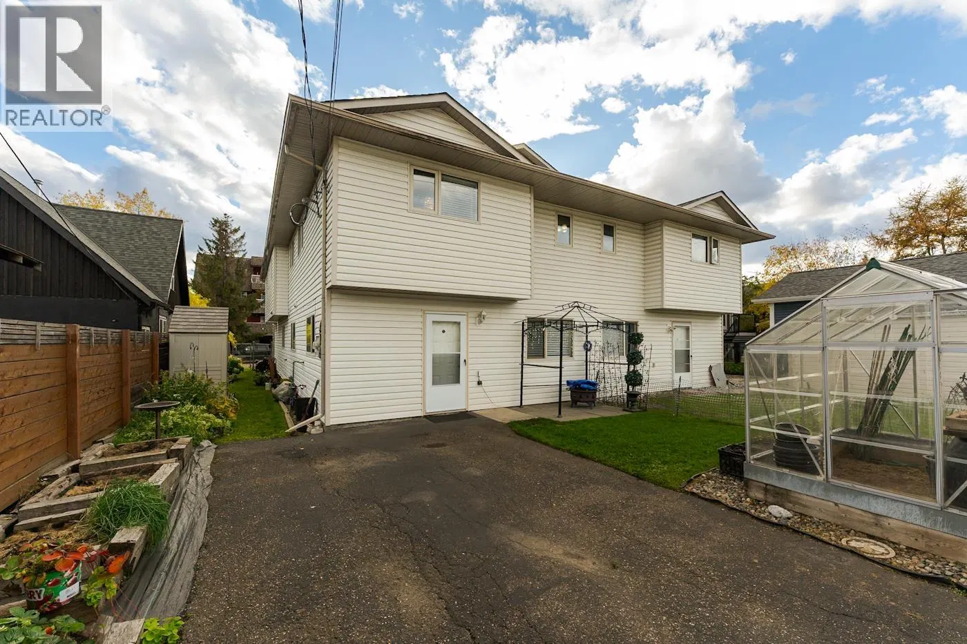 Photo 2 of 40 at 1772 6TH Avenue