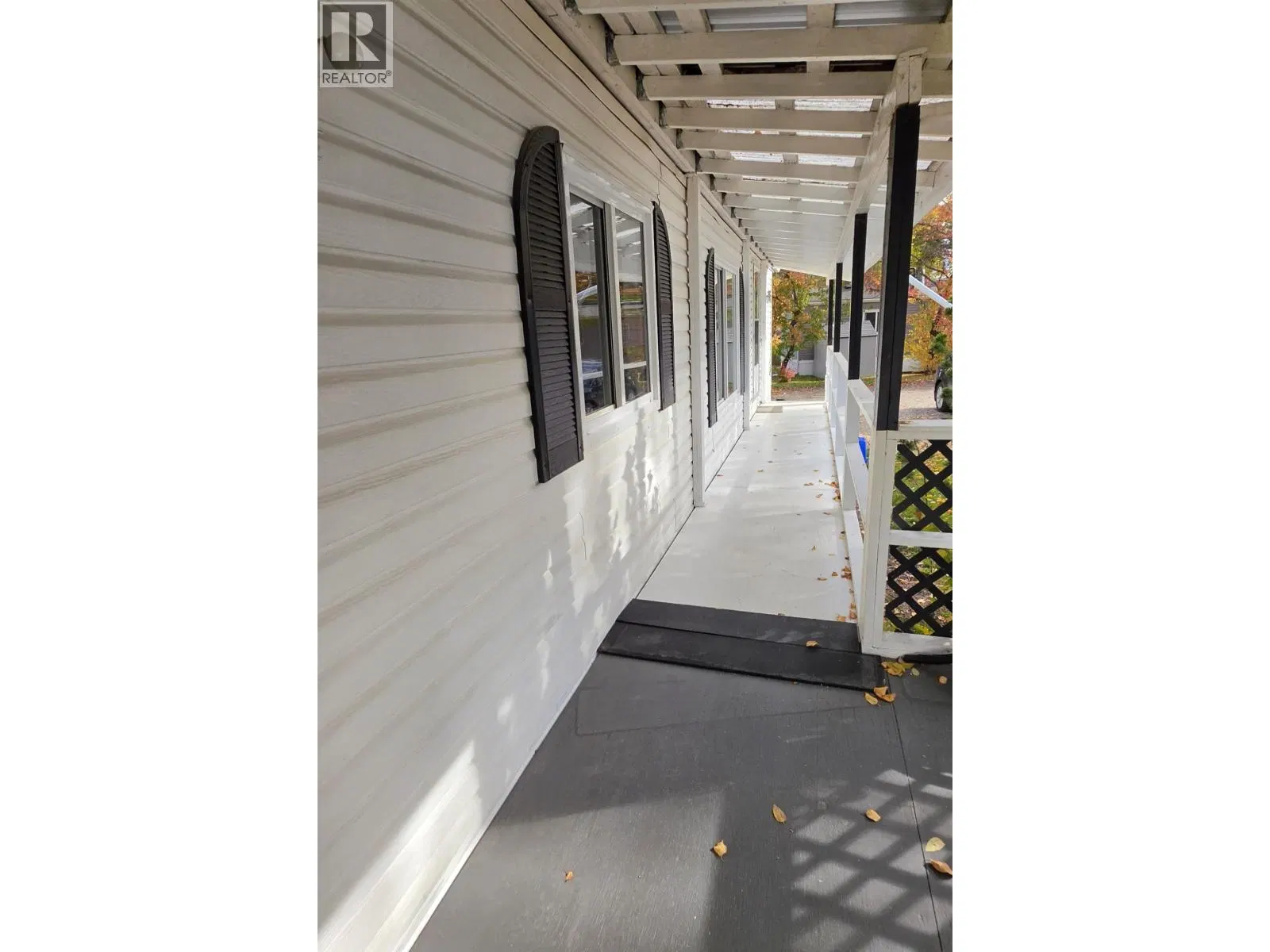 Photo 4 of 18 at #6 – 654 NORTH FRASER Drive