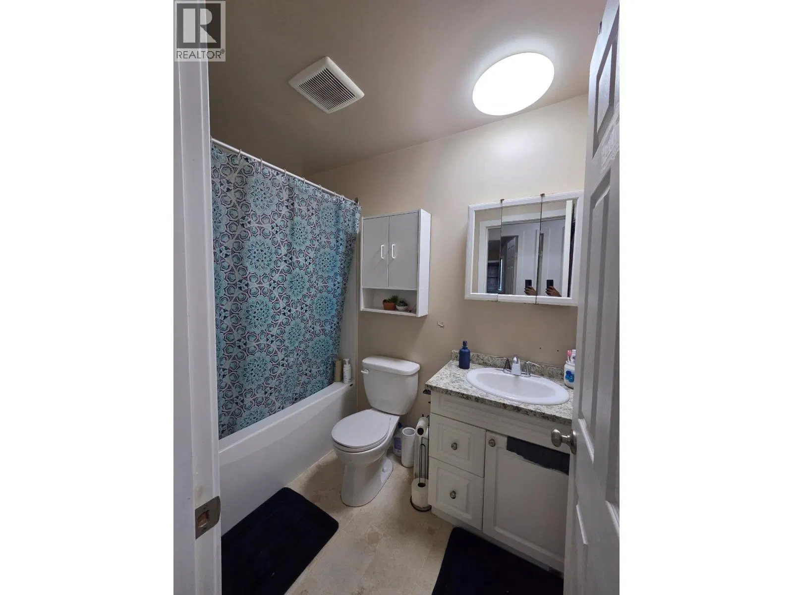 Photo 2 of 10 at #1203 – 2607 PEAR Street