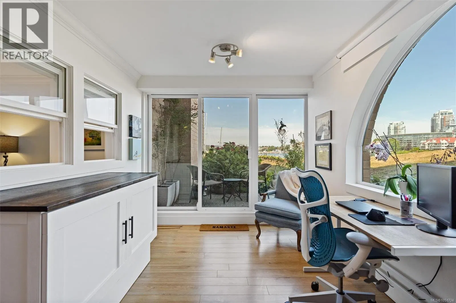 Photo 2 of 47 at #101 – 640 Montreal Street