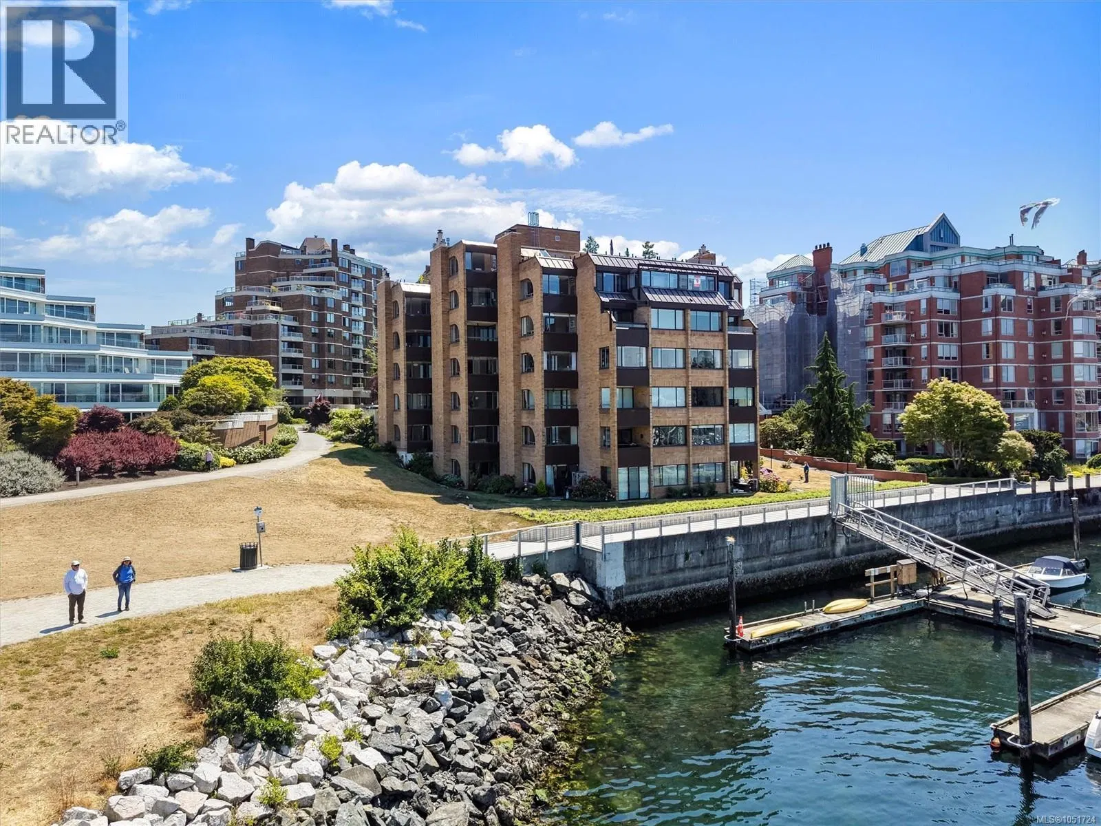 Photo 3 of 47 at #101 – 640 Montreal Street