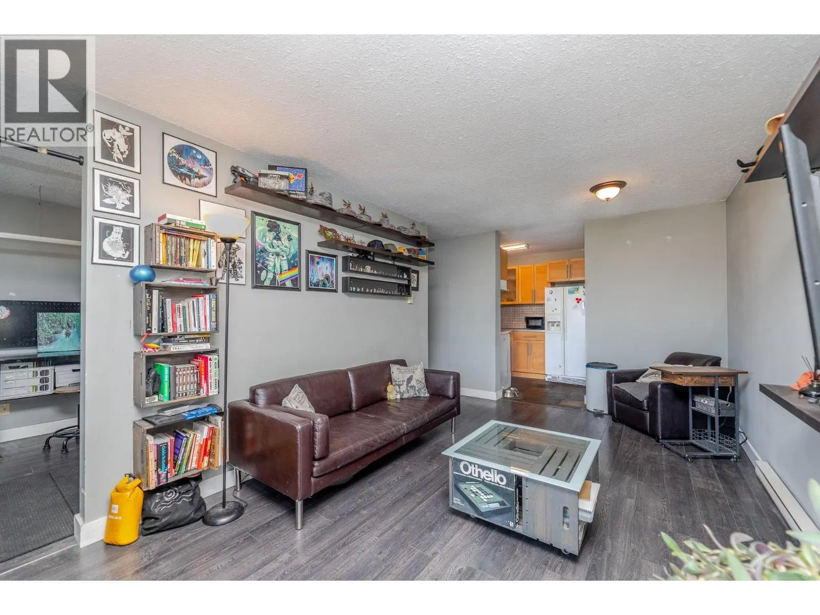 Photo 3 of 37 at #305 – 625 Rowcliffe Avenue