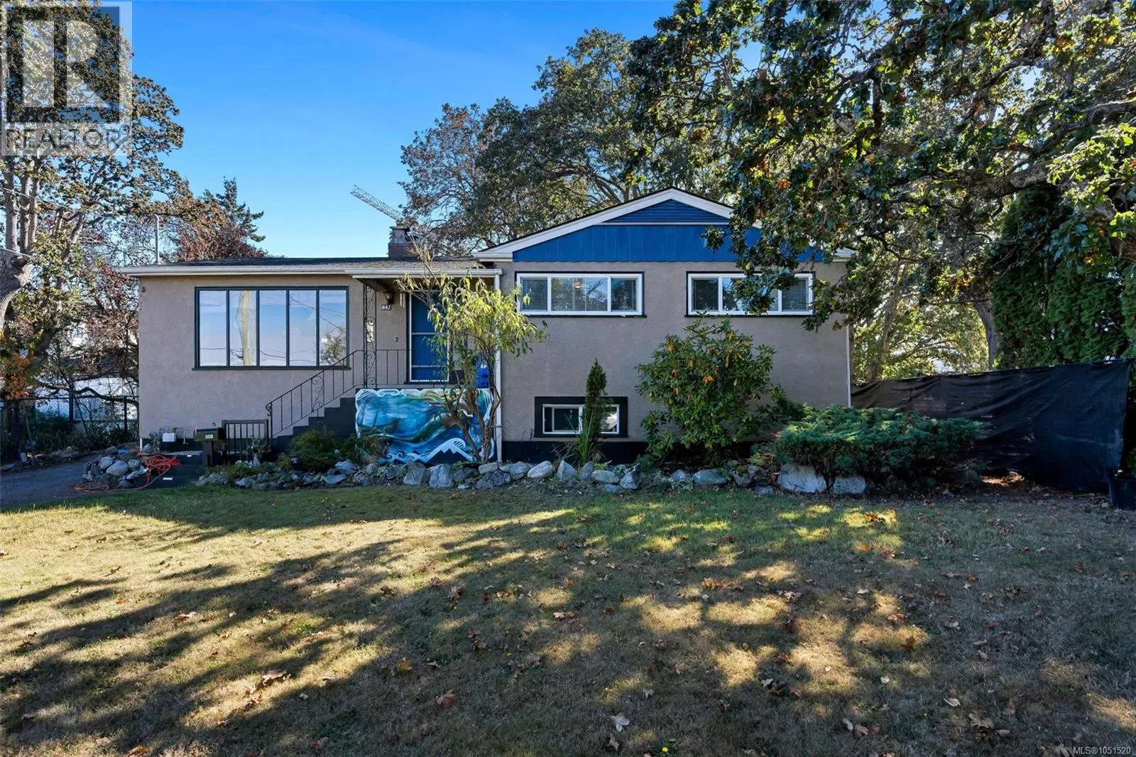 Photo 2 of 54 at 847 Old Esquimalt Road