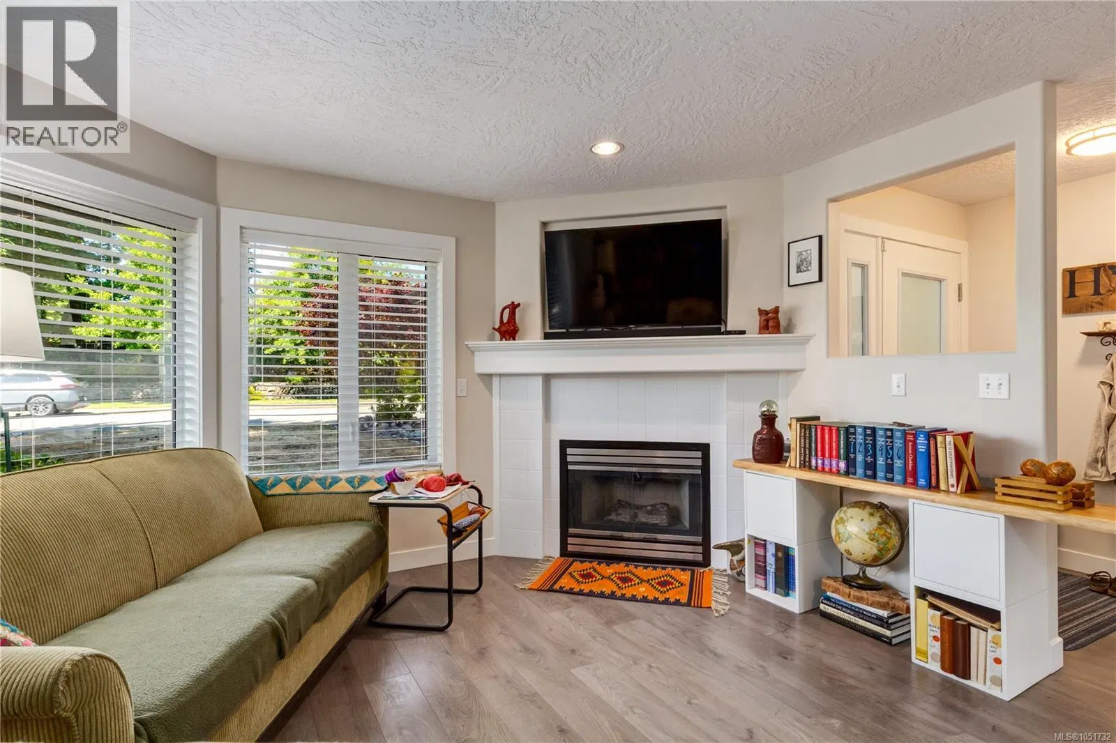 Photo 5 of 41 at 4915 Denford Place