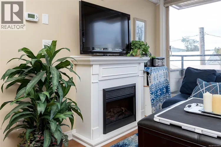 Photo 5 of 27 at #204 – 866 Goldstream Avenue