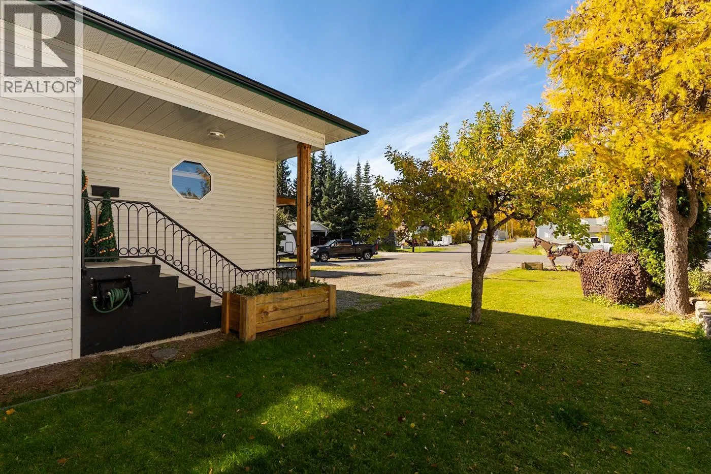 Photo 3 of 40 at 6060 SPRINGALL Crescent