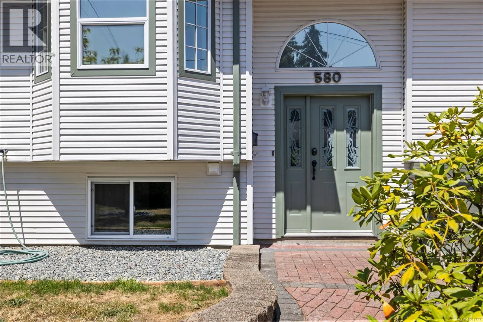 Photo 4 of 53 at 580 Ninth Street