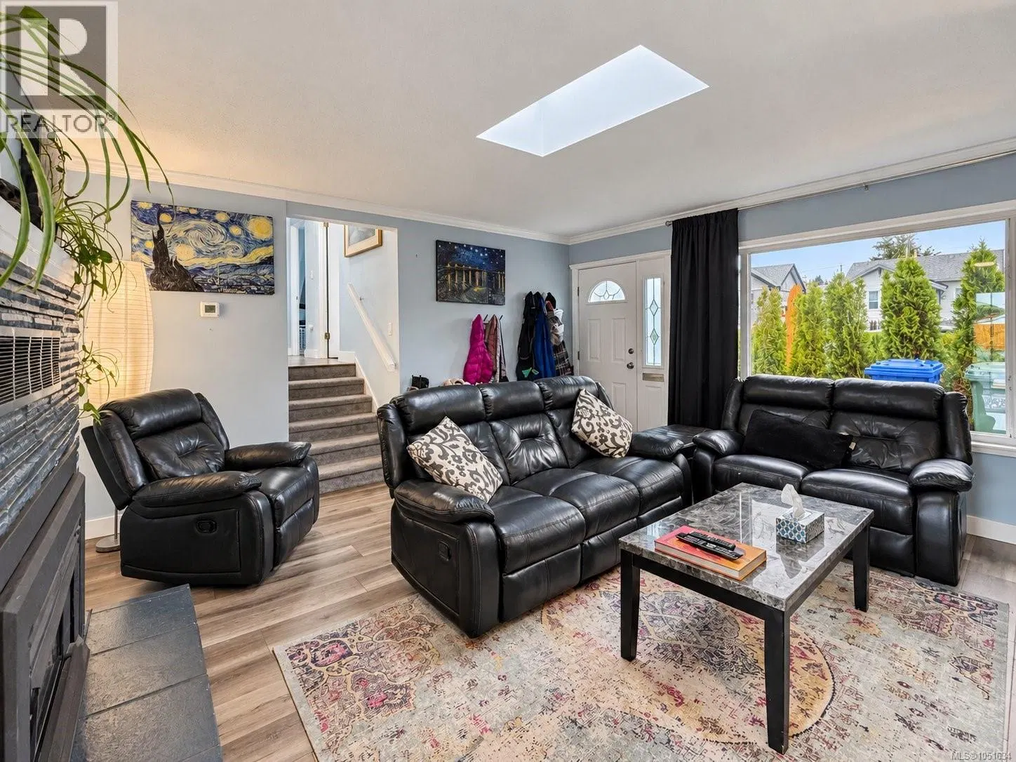Photo 5 of 32 at 3586 10th Avenue