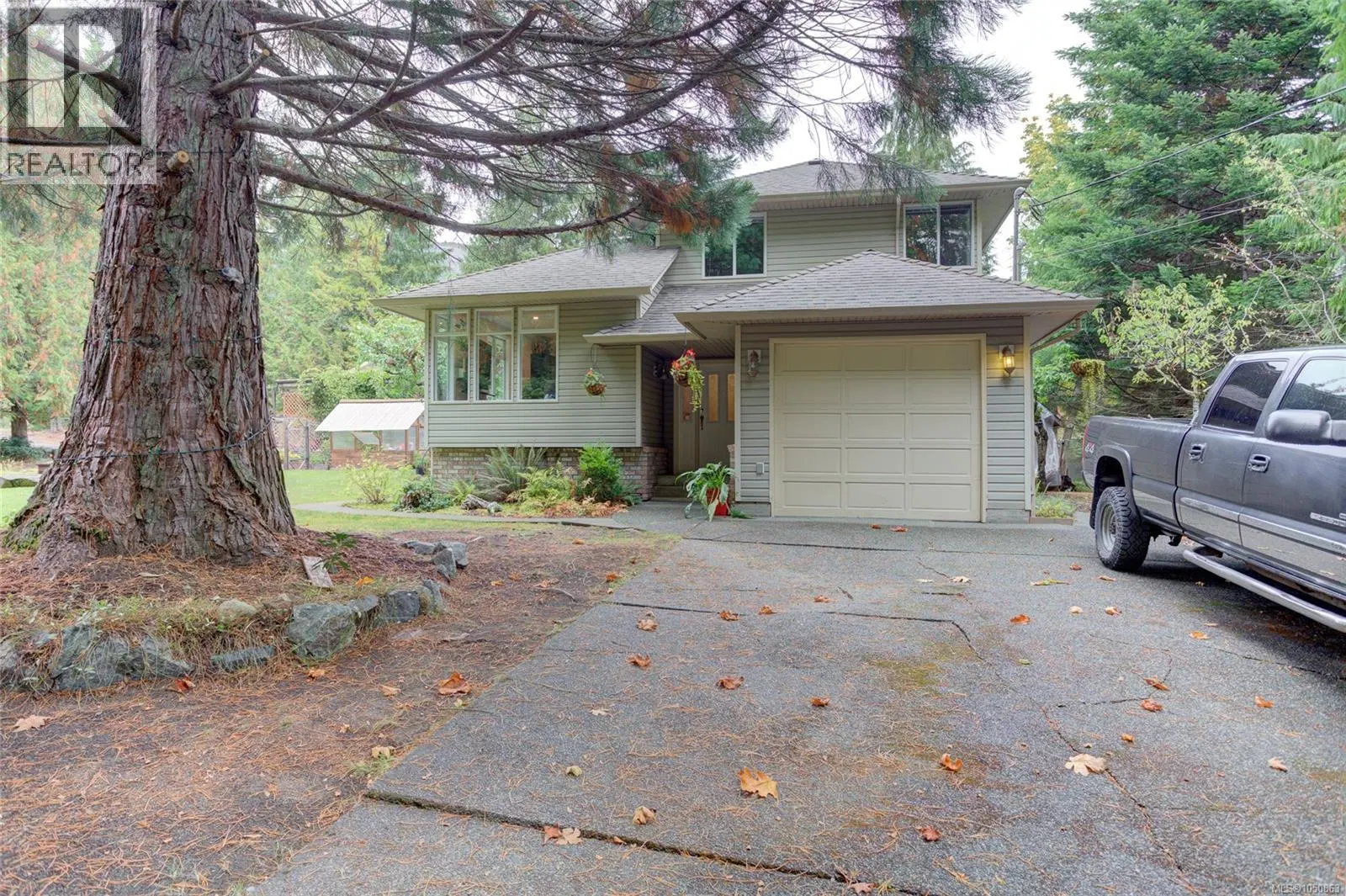 Photo 3 of 58 at 100 Elk Road